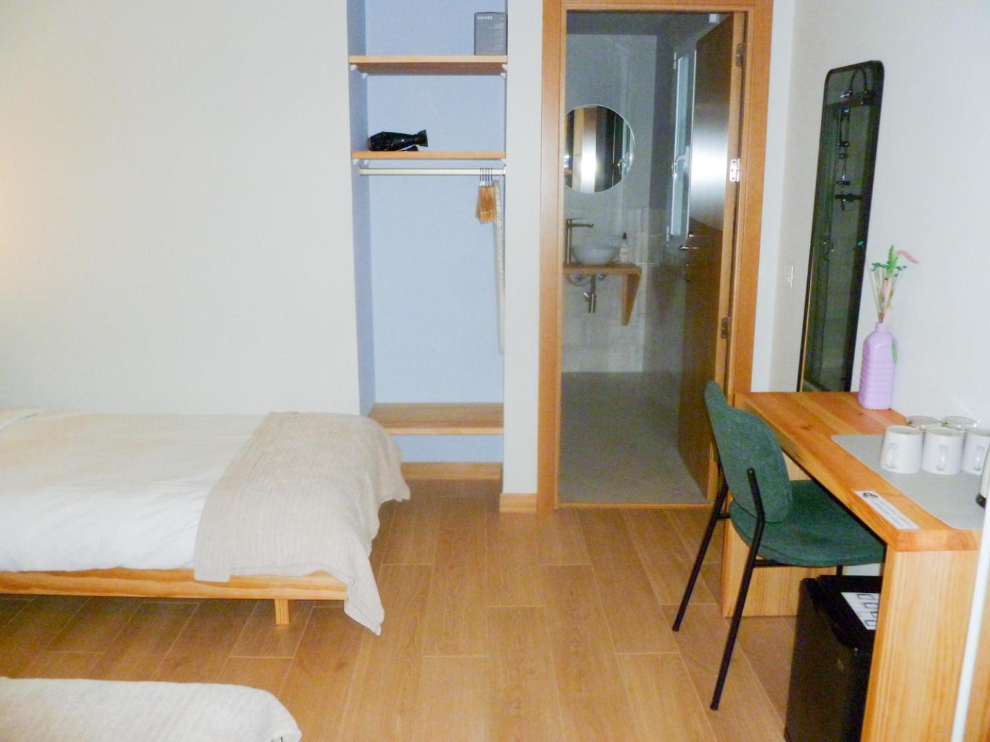 Quadruple Room Private Bathroom